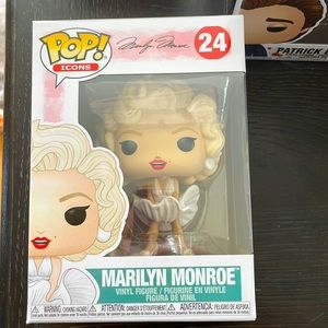 Marilyn Monroe pop icons 24